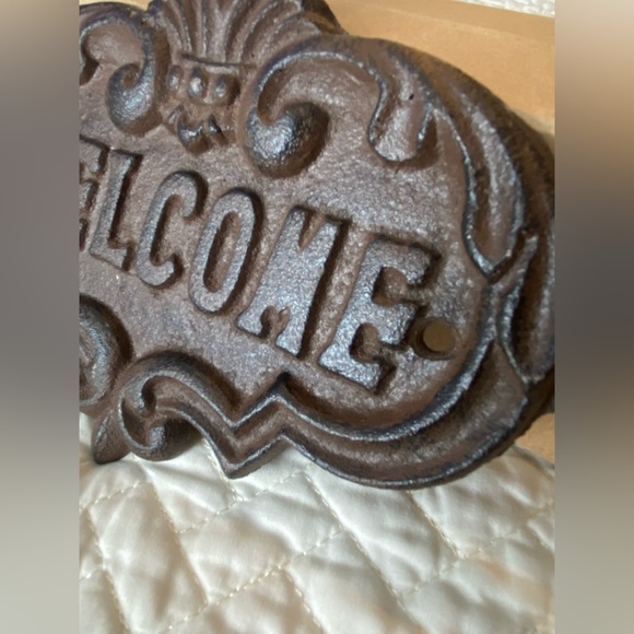 Welcome Sign - Picture 5 of 6